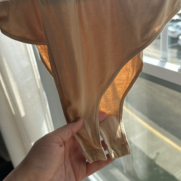 WAYF Bodysuit - Picture 4 of 6